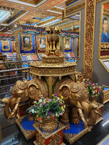 Experiences image 375x500 (2)